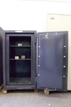 Used ISM Jewelers TRTL-15x6 4622 Model High Security Safe 